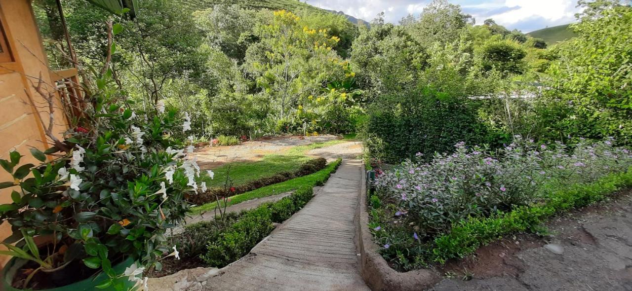 Villa Pau A Pique Chale Bocaina de Minas Exterior foto